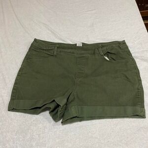 Green Time and Tru shorts XL 16-18. SKU274#shorts